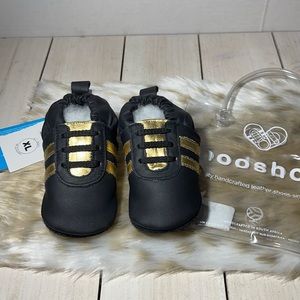 Baby Shooshoos handcrafted leather shoes XL 18-24 months, suede soles, unisex